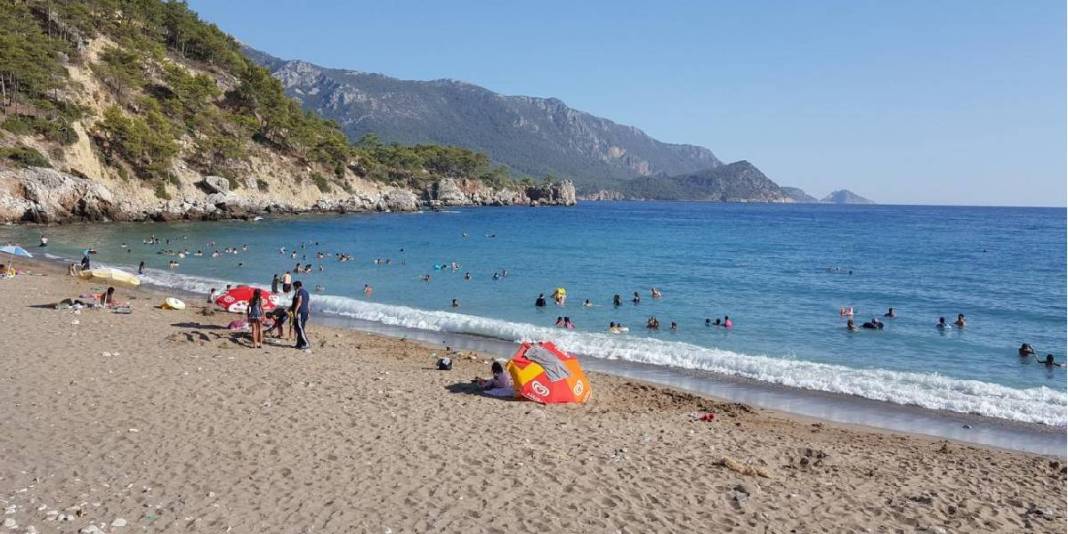 Burayı yerlileri dışında kimse bilmiyor! Sakin, berrak denizli, yeşil ormanlı: Antalya’nın el değmemiş cenneti 6